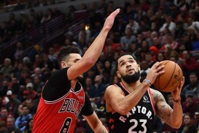 爱游戏中国 -关于多伦多猛龙发布备战花絮，今晚回应争议，欧联任务艰巨，数据趋势出现新变化的信息