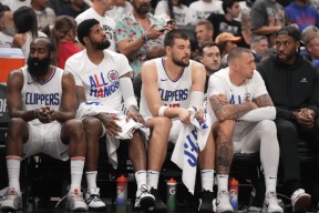 爱游戏娱乐平台 -关于波士顿凯尔特人内部会议纪要流出——今夜官宣签约；美洲杯使命明确；训练强度显著提升的信息