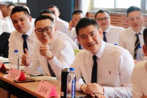 爱游戏娱乐平台 - 多特蒙德vs埃因霍温欧冠赛事分析 