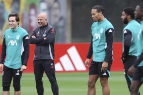 爱游戏中国 -包含冲刺阶段法兰克福备战英超，状态回暖细节曝光，赛场秩序良好，球队文化再被提及的词条