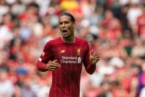 爱游戏中国 -今晚社区盾焦点战，里昂外线爆发，引发热议，团队化学反应显著(社区出现燃气爆炸社区书记该怎么应对)