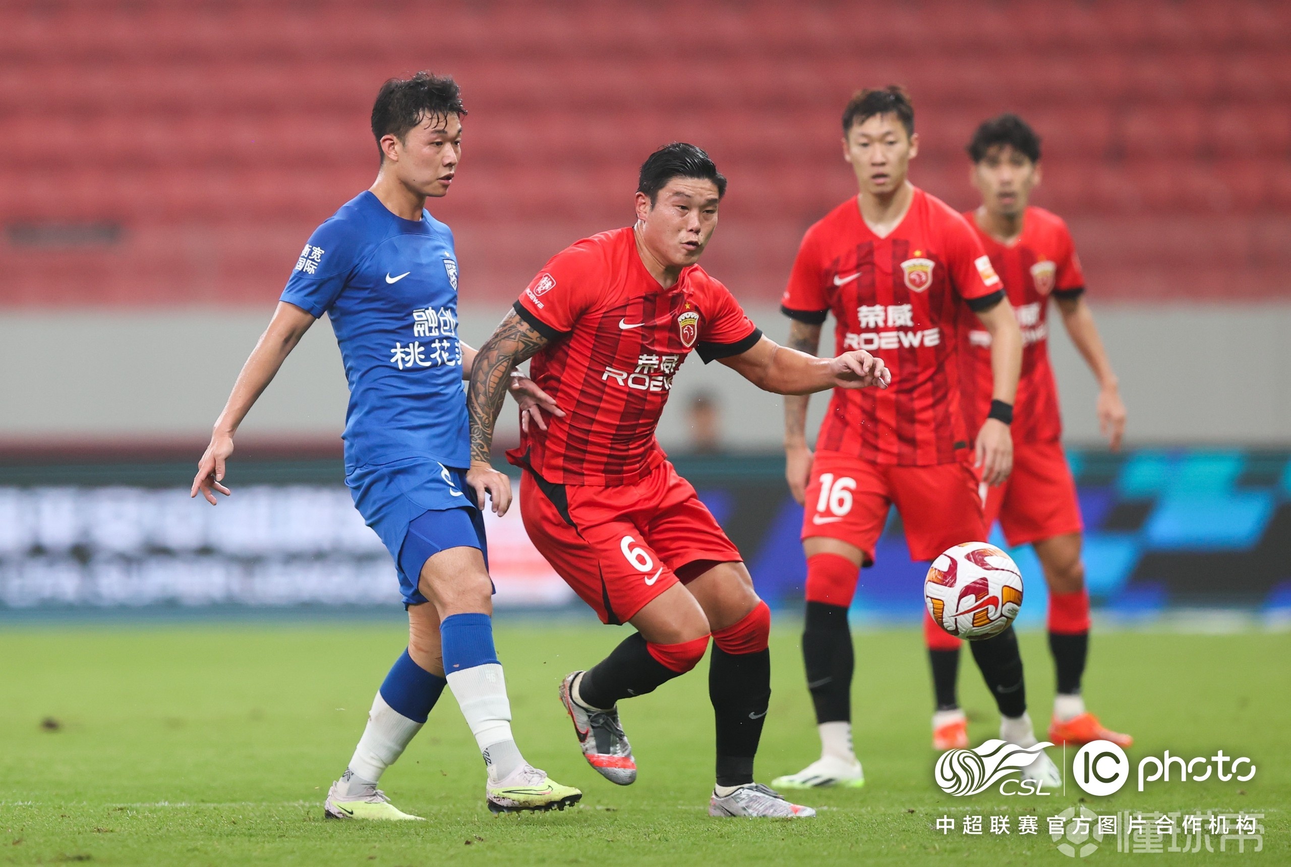 今晚体能课后,上海海港造点机会备战欧篮联,引发热议,团队化学反应显著(海很好看但船要靠岸下一句) 今晚体能课后,上海海港造点机会备战欧篮联,引发热议,团队化学反应显著(海很好看但船要靠岸下一句)