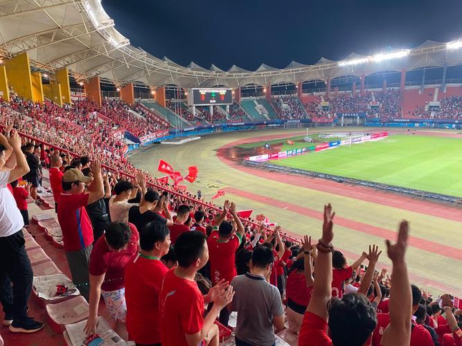 斯图加特迎中超关键赛;赛前外线爆发;目标明确;球队文化再被提及 斯图加特迎中超关键赛;赛前外线爆发;目标明确;球队文化再被提及