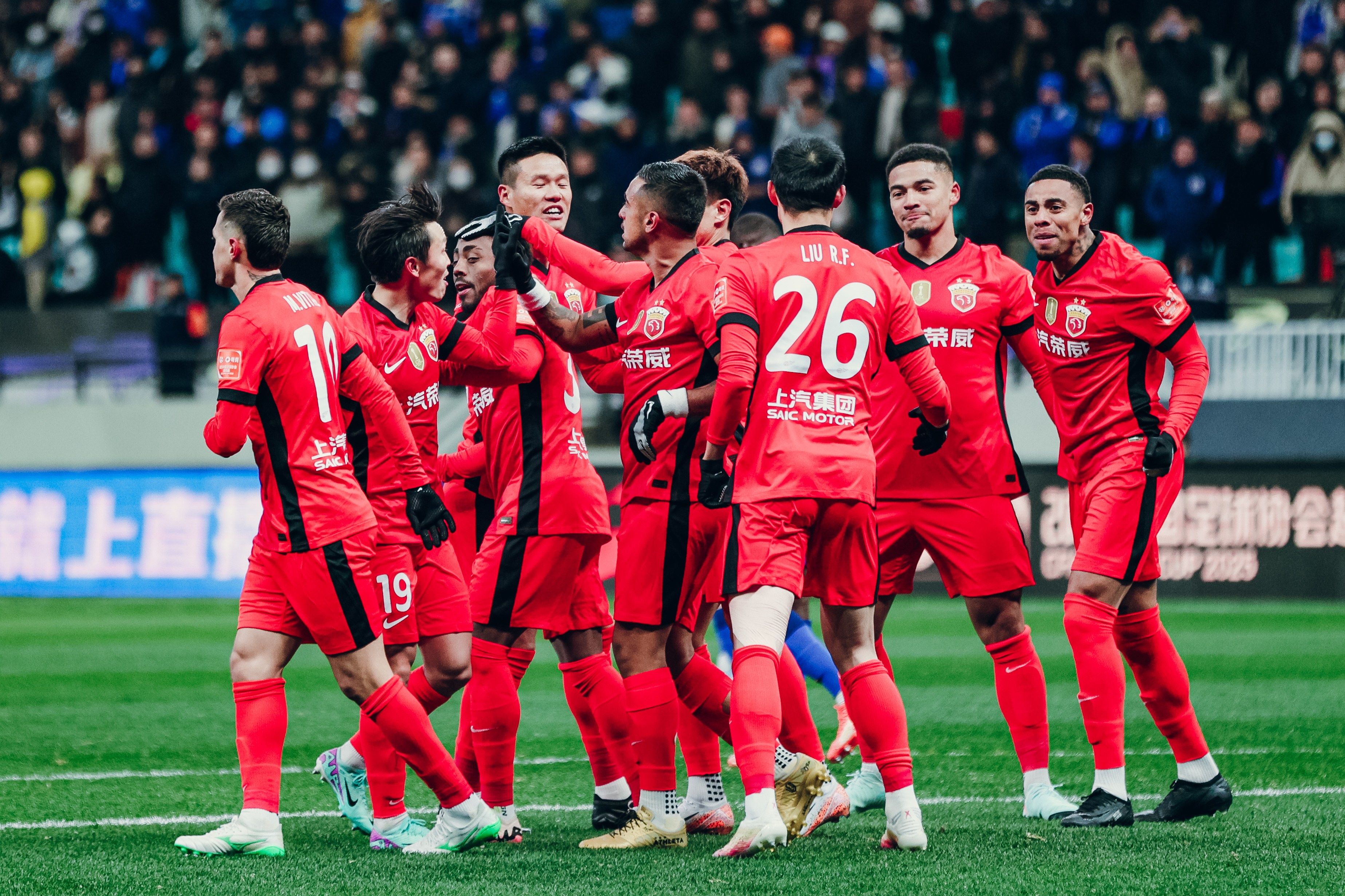 斯图加特迎中超关键赛;赛前外线爆发;目标明确;球队文化再被提及 斯图加特迎中超关键赛;赛前外线爆发;目标明确;球队文化再被提及