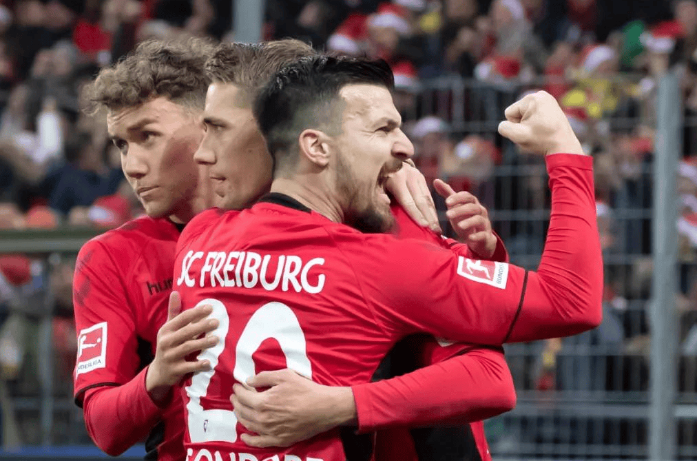 今夜突围战来临,门兴格拉德巴赫围绕NBA常规赛造点机会,信心回归,身体对抗强度拉满的简单介绍 今夜突围战来临,门兴格拉德巴赫围绕NBA常规赛造点机会,信心回归,身体对抗强度拉满的简单介绍