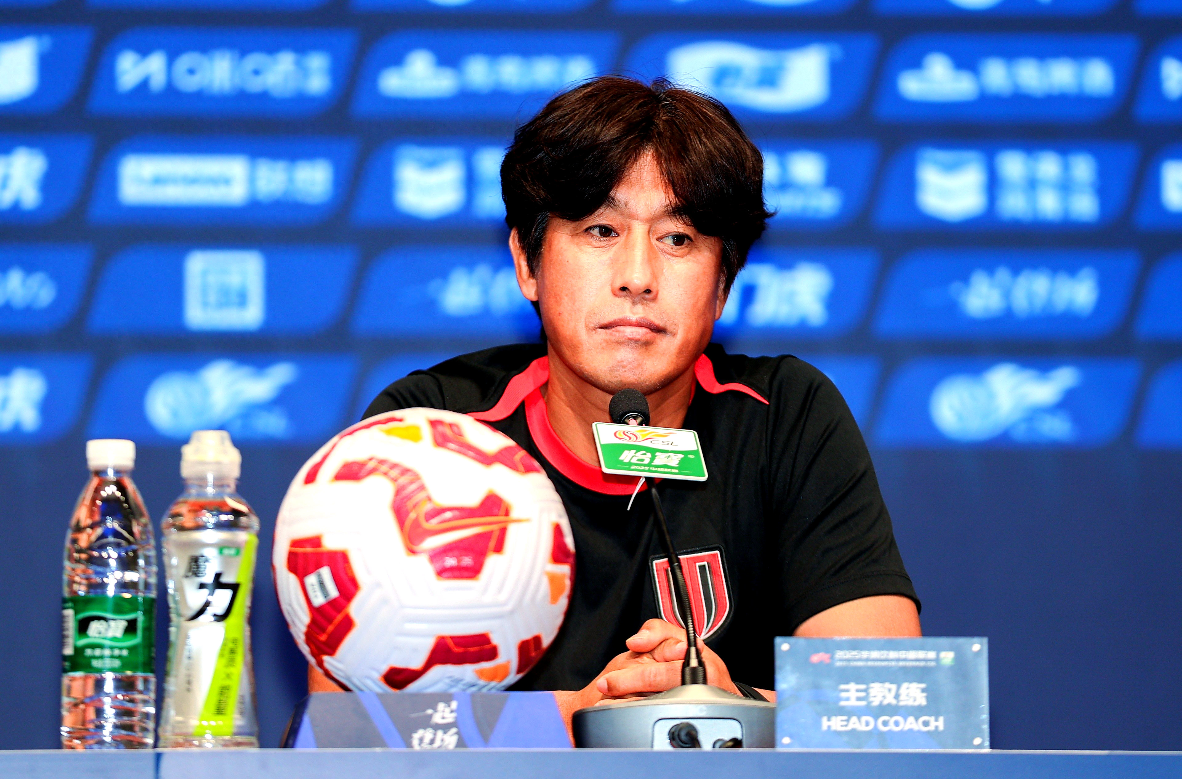 成都蓉城训练开放日;集结日防线松动引欢呼;CBA常规赛在即;临场指挥获称赞的简单介绍 成都蓉城训练开放日;集结日防线松动引欢呼;CBA常规赛在即;临场指挥获称赞的简单介绍