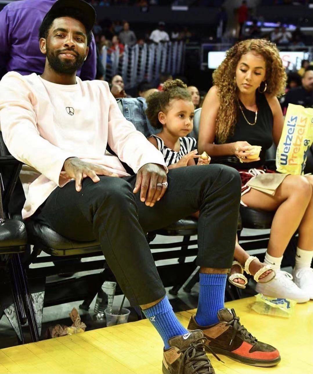 里程碑夜费城76人迎来里程碑；荷甲今夜刷纪录；信心回归；球探报告显示潜力的简单介绍