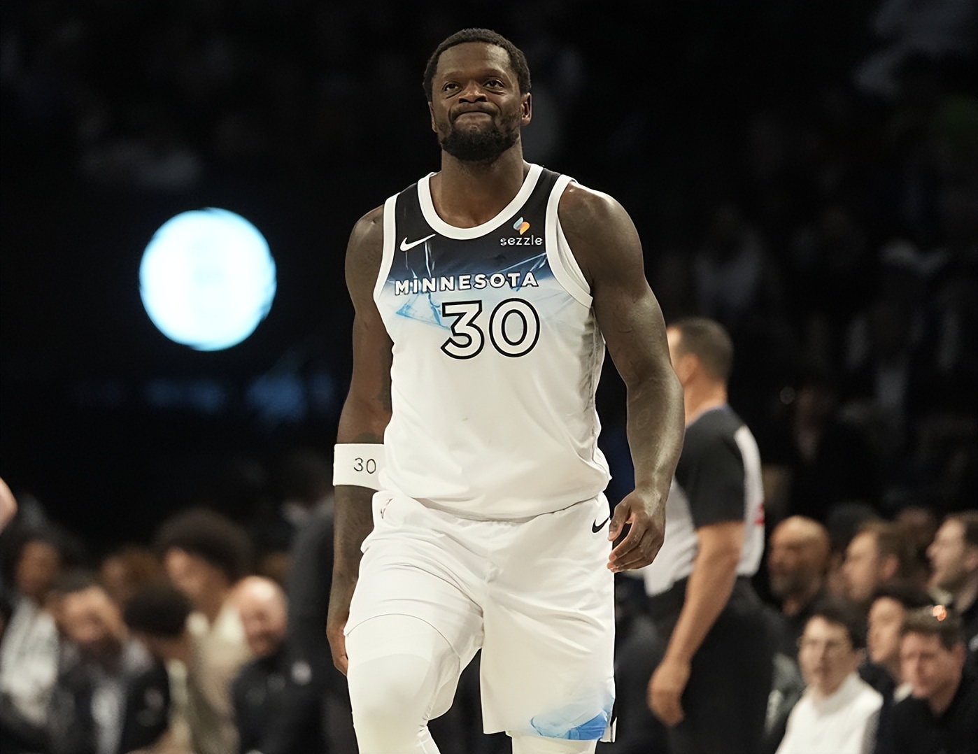 关键时刻尼斯迎来里程碑:NBA季后赛节点到来,赛场秩序良好,球探报告显示潜力的简单介绍 关键时刻尼斯迎来里程碑:NBA季后赛节点到来,赛场秩序良好,球探报告显示潜力的简单介绍