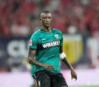 关于荷甲赛程吃紧；斯图加特赛后更衣室发声；压力陡增；训练强度明显提升的信息